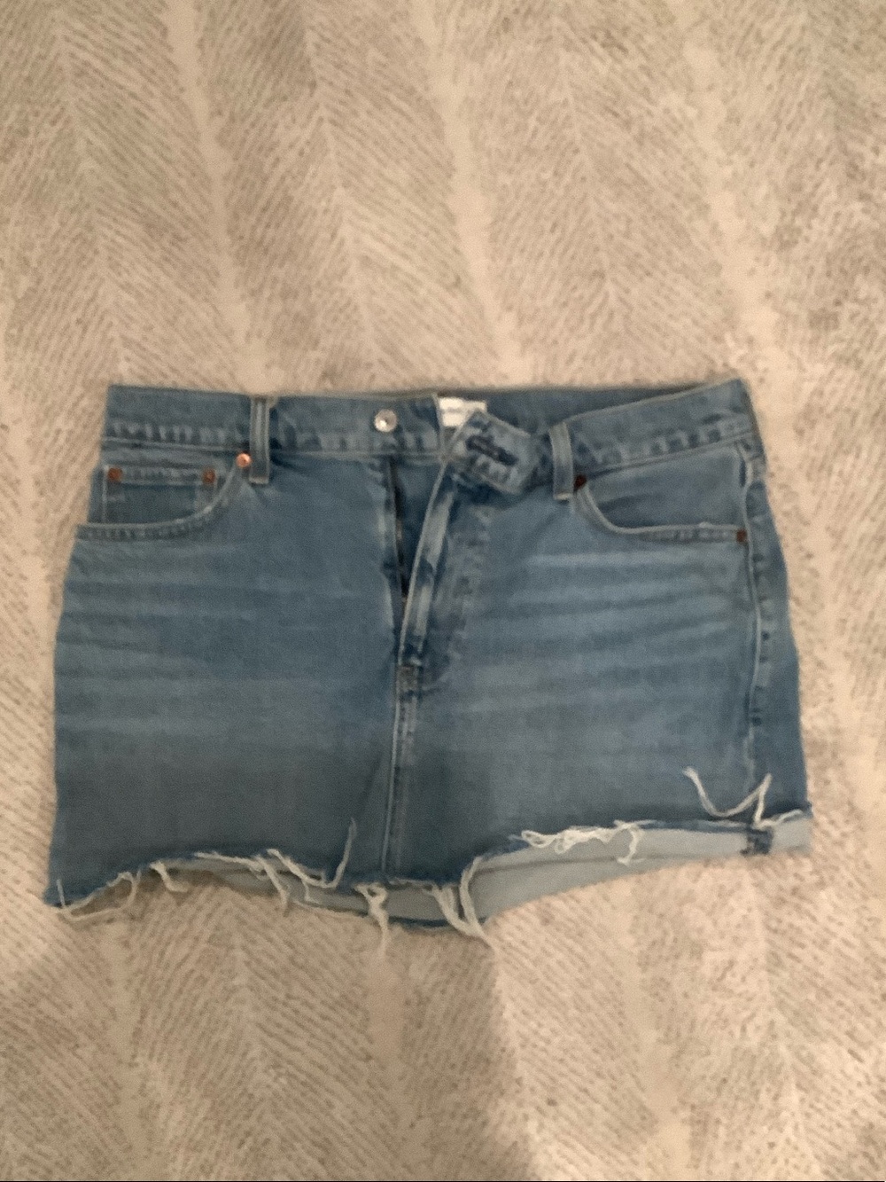 Abercrombie & Fitch Light Blue Denim Mini Skirt with Frayed Hem size 29